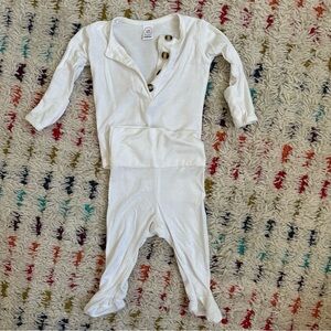 Lou Lou & Company Leo Top + Bottoms - White